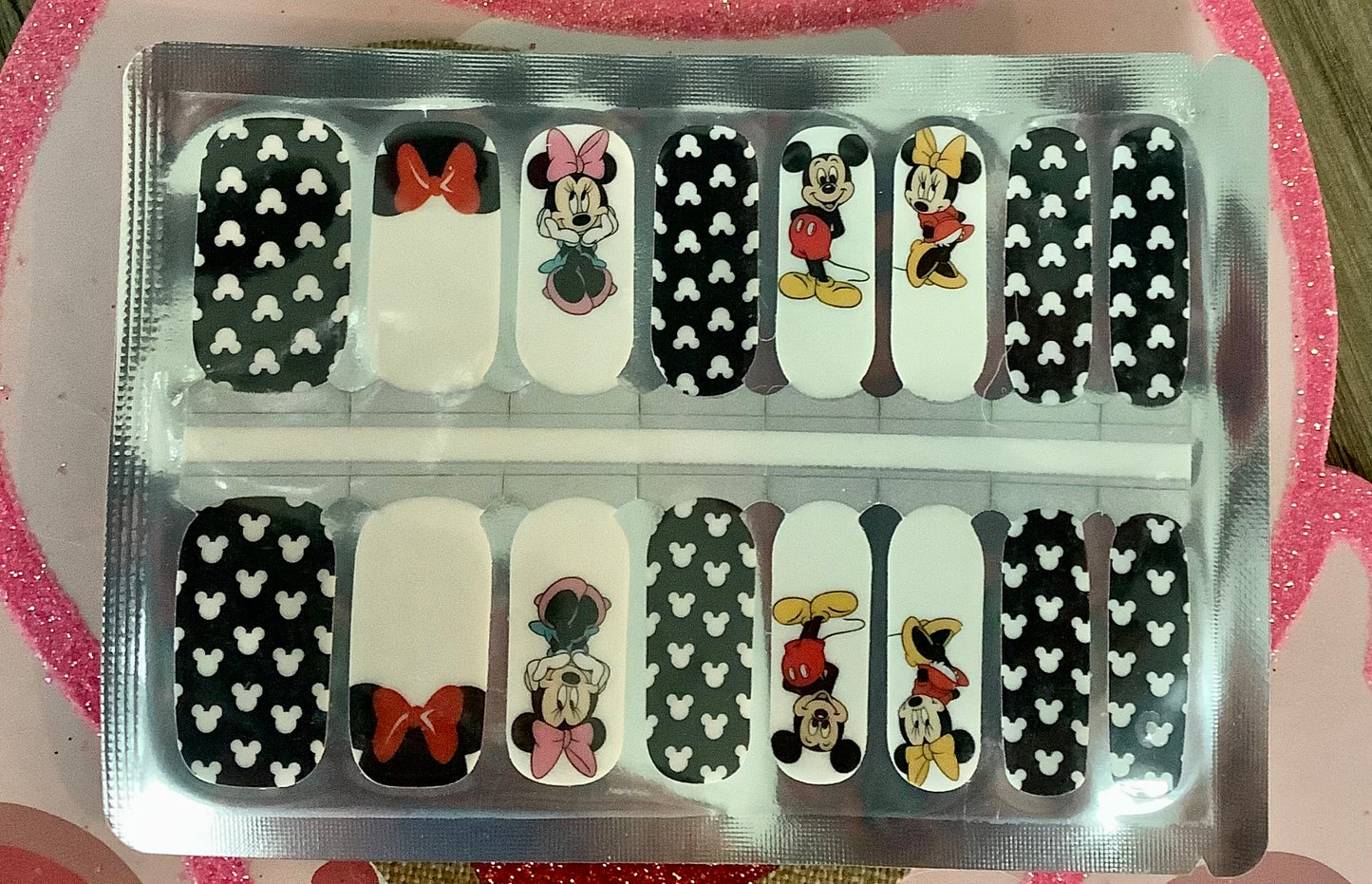 Minnie Mickey Love 16