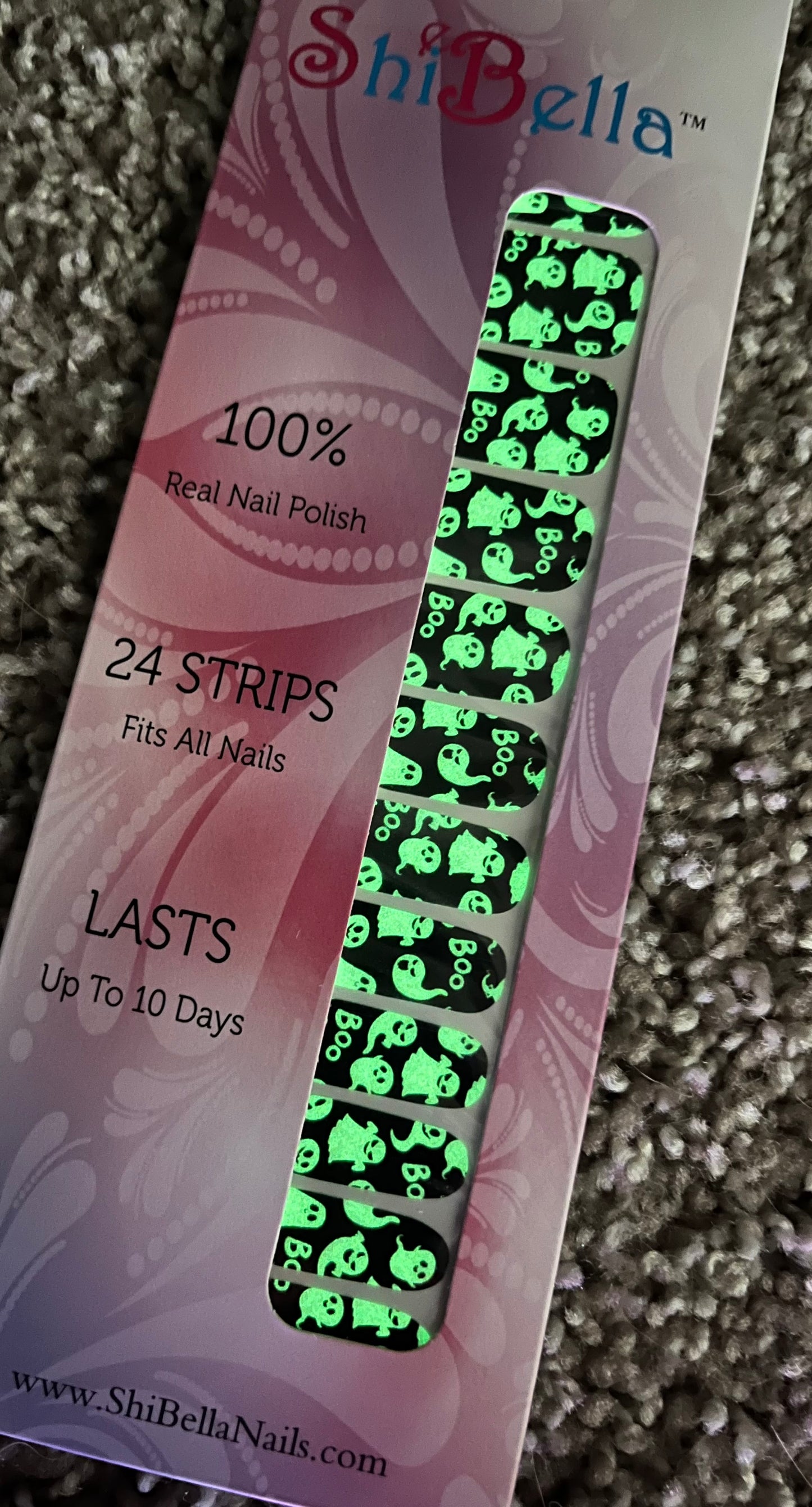 Dark Glow Boo Ghosts- Premium (24 strip line)