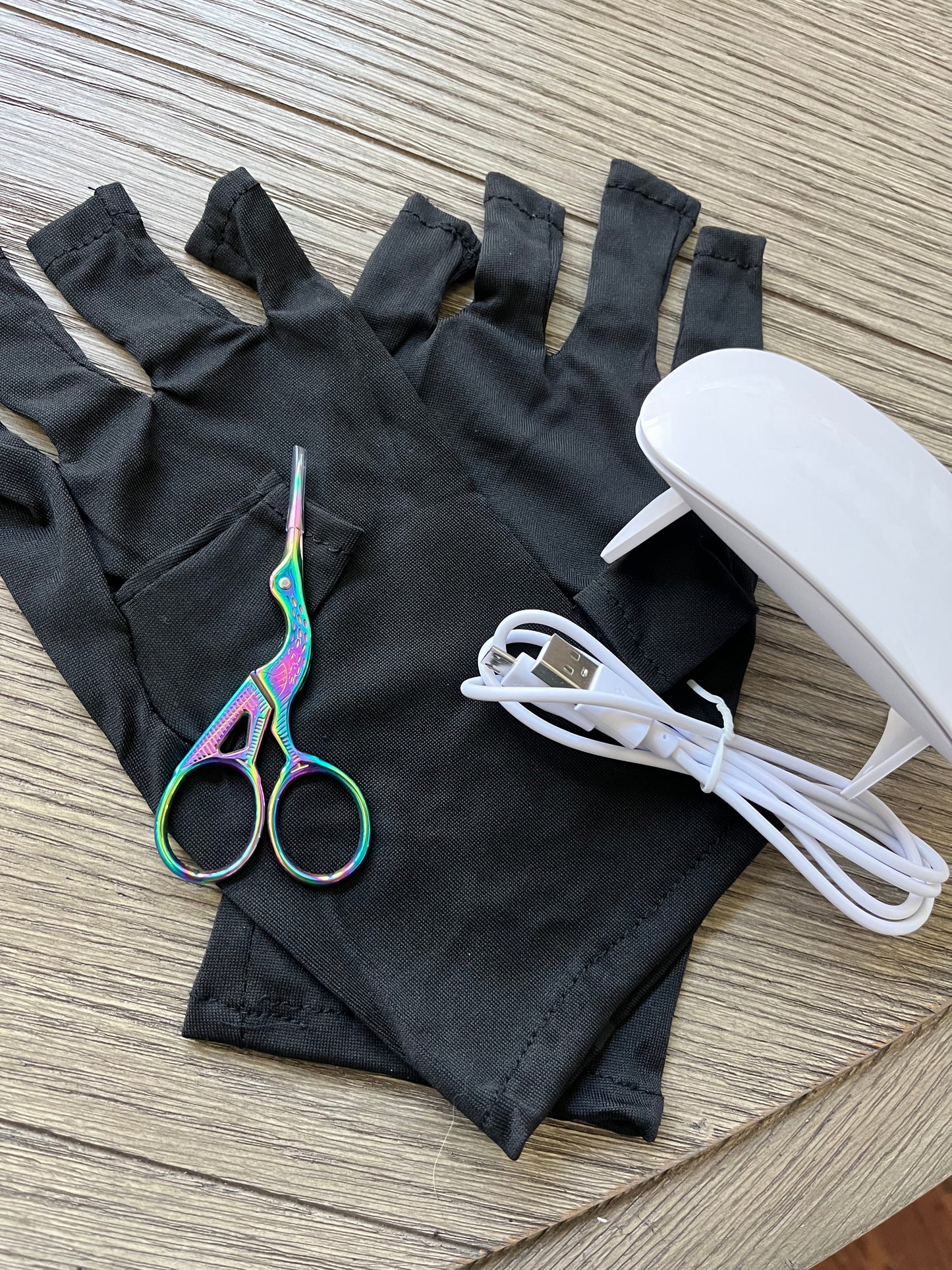 LED Lamp/Scissors/Gloves Bundle